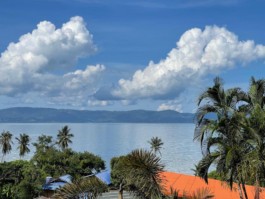 Joy Houses – Koh Phangan